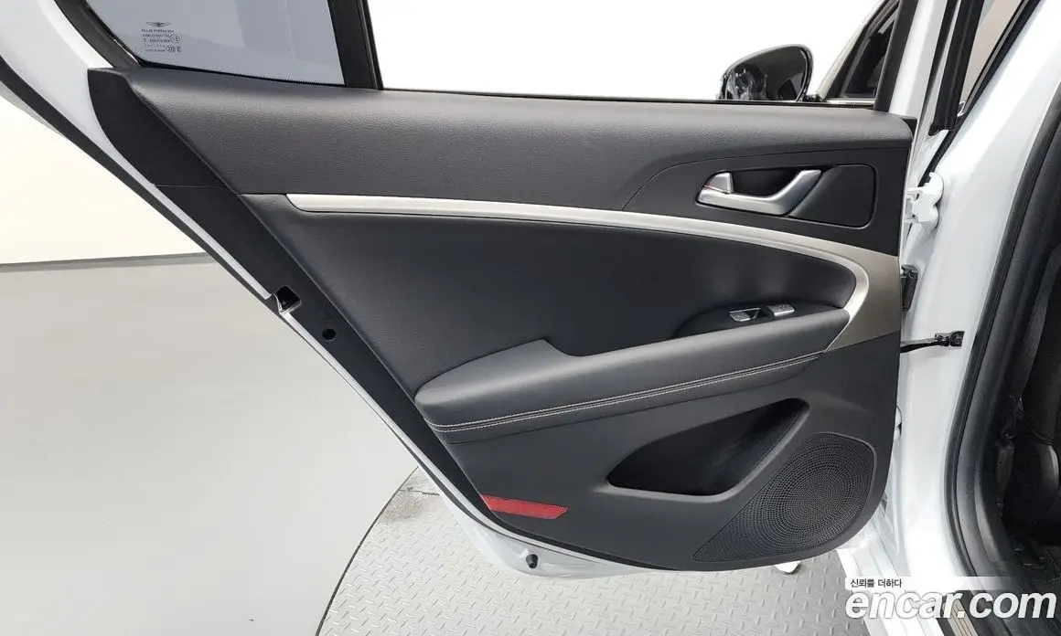 Genesis G70 2023 2.0 автомат (гидро), фото 15