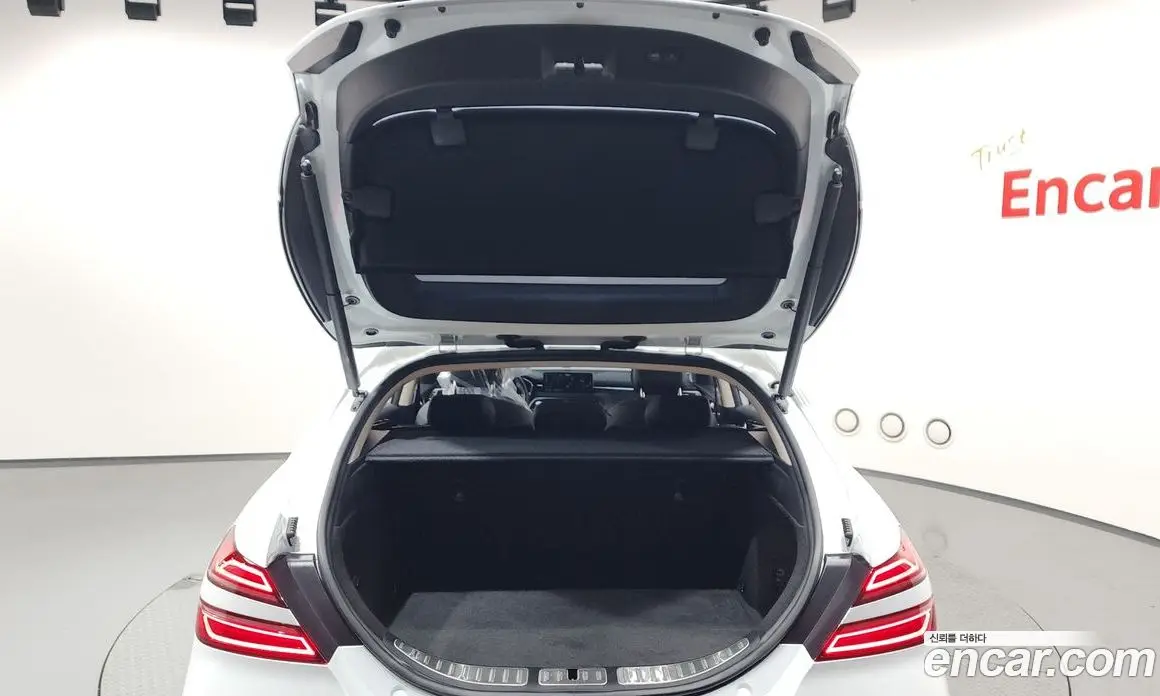 Genesis G70 2023 2.0 автомат (гидро), фото 25