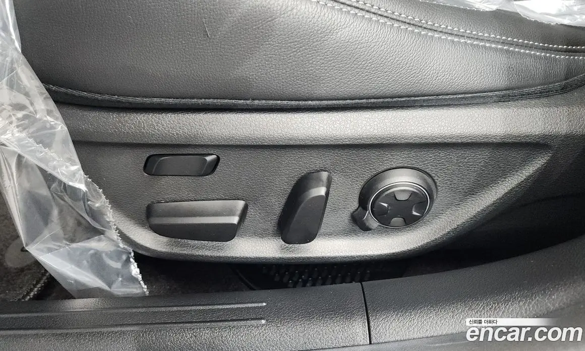 Genesis G70 2023 2.0 автомат (гидро), фото 31