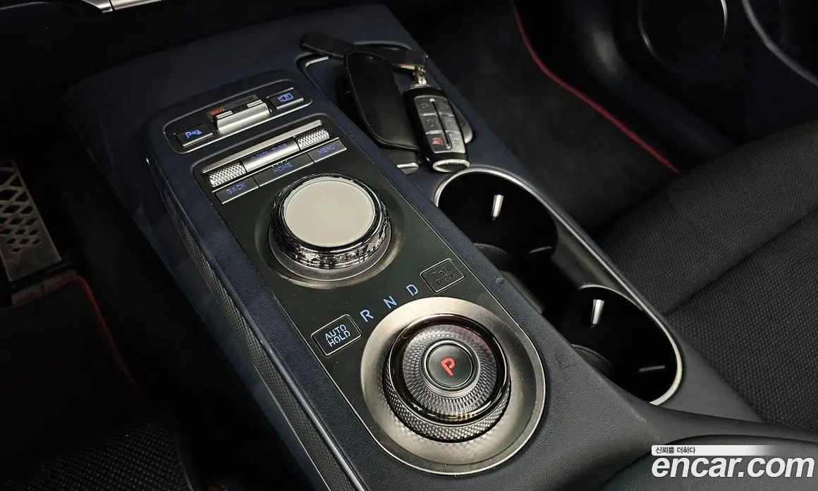 Genesis GV70 2021 2.5 автомат (гидро), фото 12 Genesis GV70 2021 2.5 автомат (гидро), фото 12