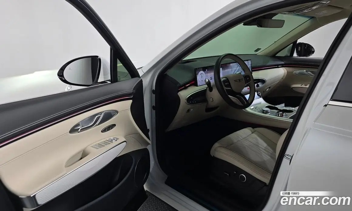 Genesis GV70 2025 2.5 автомат (гидро), фото 13 Genesis GV70 2025 2.5 автомат (гидро), фото 13