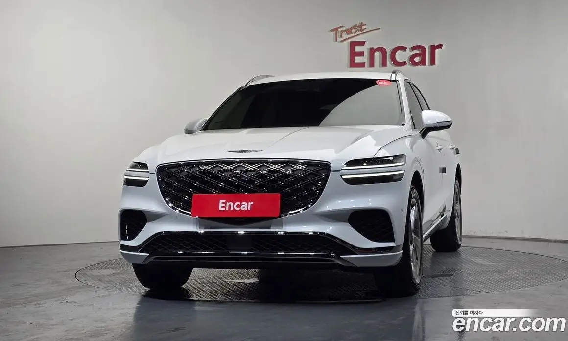 Genesis GV70 2025 2.5 автомат (гидро), фото 3 Genesis GV70 2025 2.5 автомат (гидро), фото 3