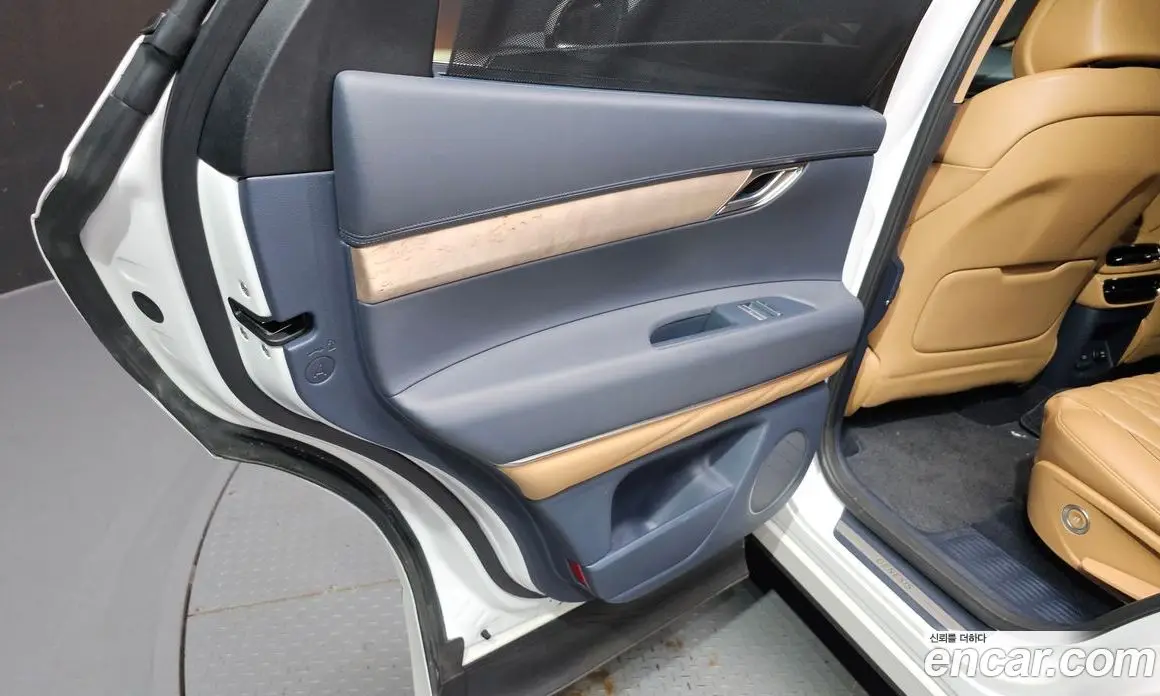 Genesis GV80 2020 2.5 автомат (гидро), фото 15 Genesis GV80 2020 2.5 автомат (гидро), фото 15