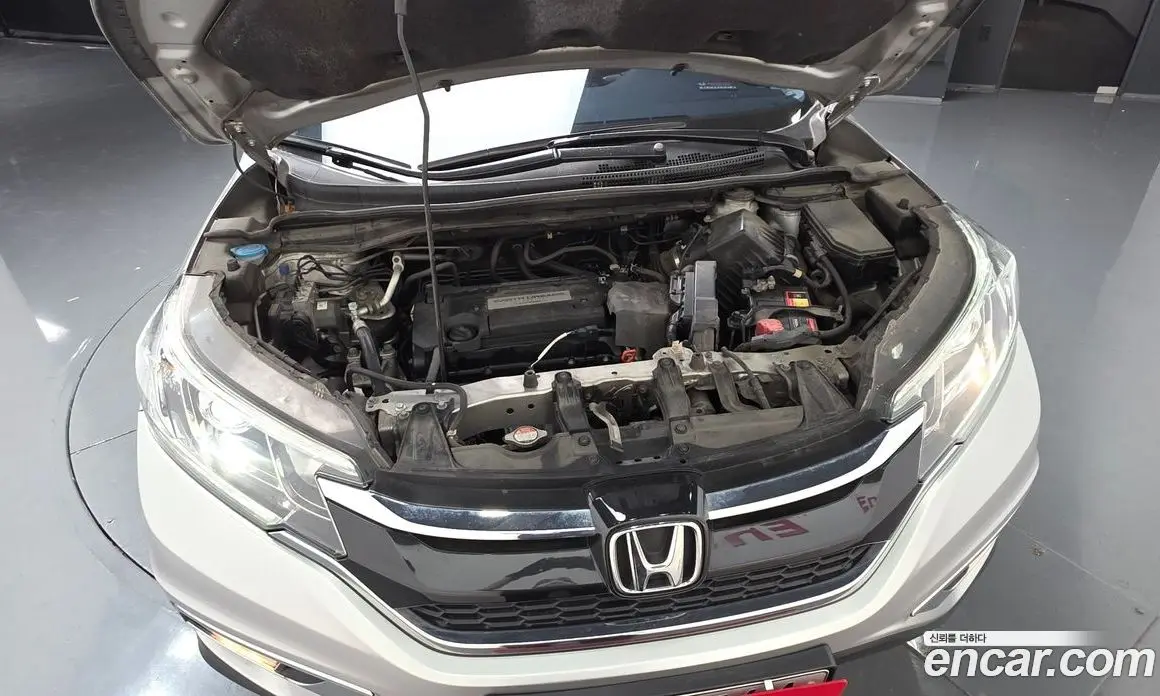 Honda CR-V 2015 2.4 автомат (гидро), фото 6 Honda CR-V 2015 2.4 автомат (гидро), фото 6