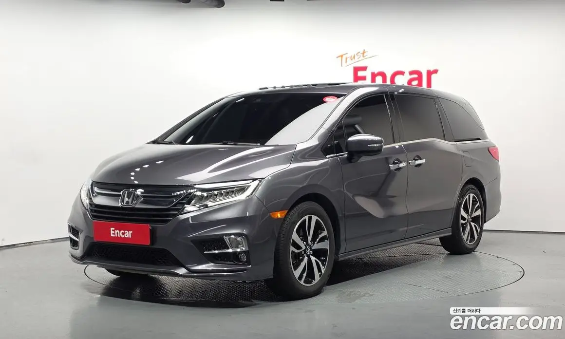 Honda Odyssey 2018 3.5 автомат (гидро), фото 1 Honda Odyssey 2018 3.5 автомат (гидро), фото 1