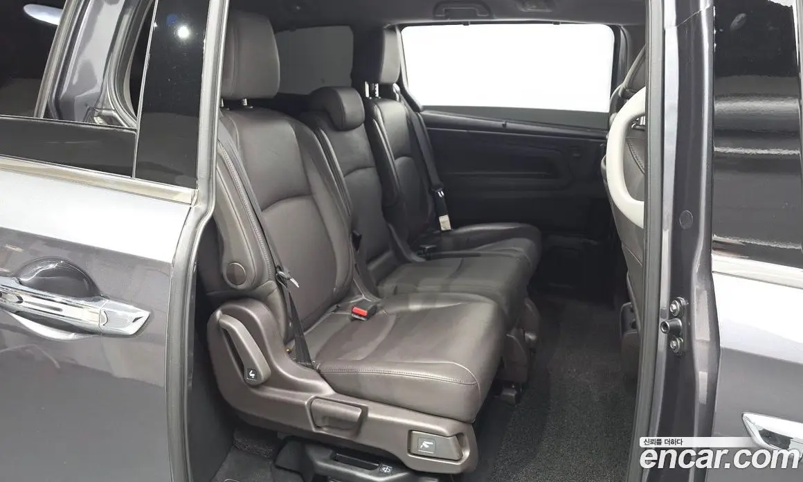 Honda Odyssey 2018 3.5 автомат (гидро), фото 11 Honda Odyssey 2018 3.5 автомат (гидро), фото 11