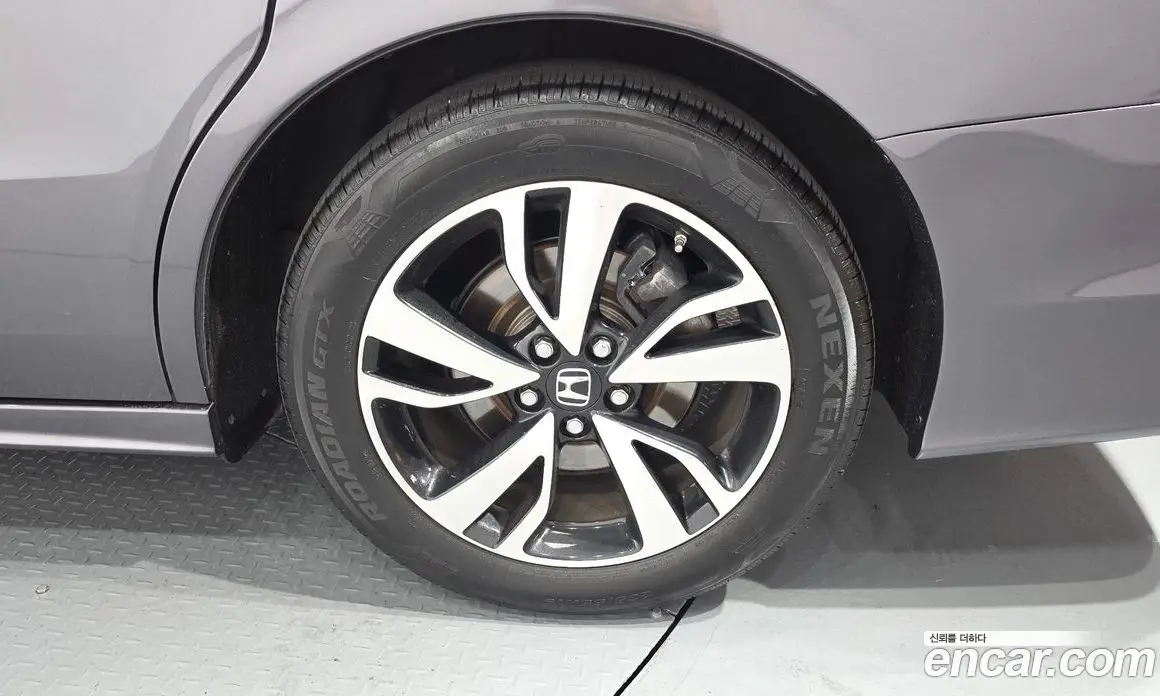 Honda Odyssey 2018 3.5 автомат (гидро), фото 5 Honda Odyssey 2018 3.5 автомат (гидро), фото 5