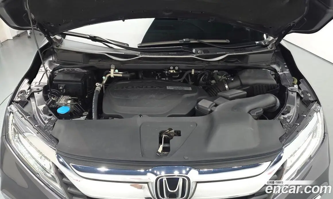 Honda Odyssey 2018 3.5 автомат (гидро), фото 6 Honda Odyssey 2018 3.5 автомат (гидро), фото 6