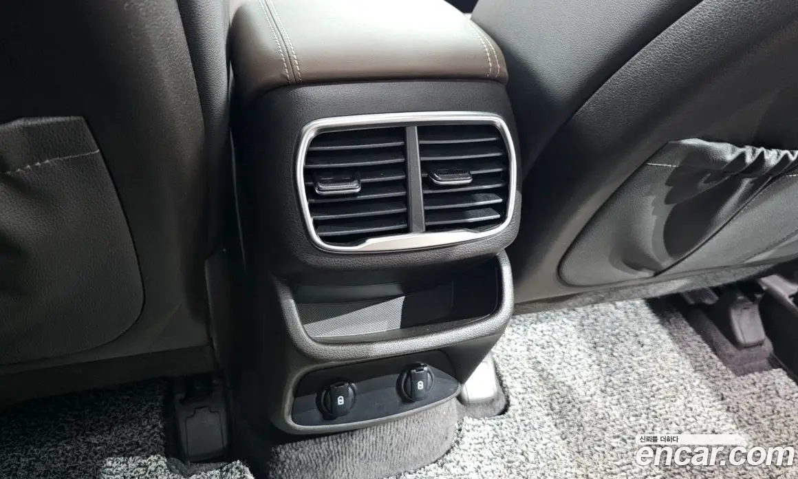 Hyundai Santa Fe 2019 2.0 автомат (гидро), фото 30 Hyundai Santa Fe 2019 2.0 автомат (гидро), фото 30