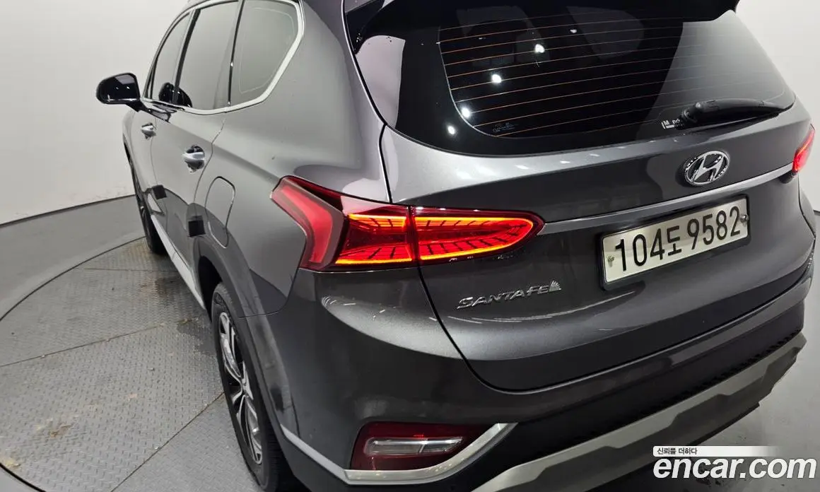 Hyundai Santa Fe 2019 2.0 автомат (гидро), фото 8 Hyundai Santa Fe 2019 2.0 автомат (гидро), фото 8