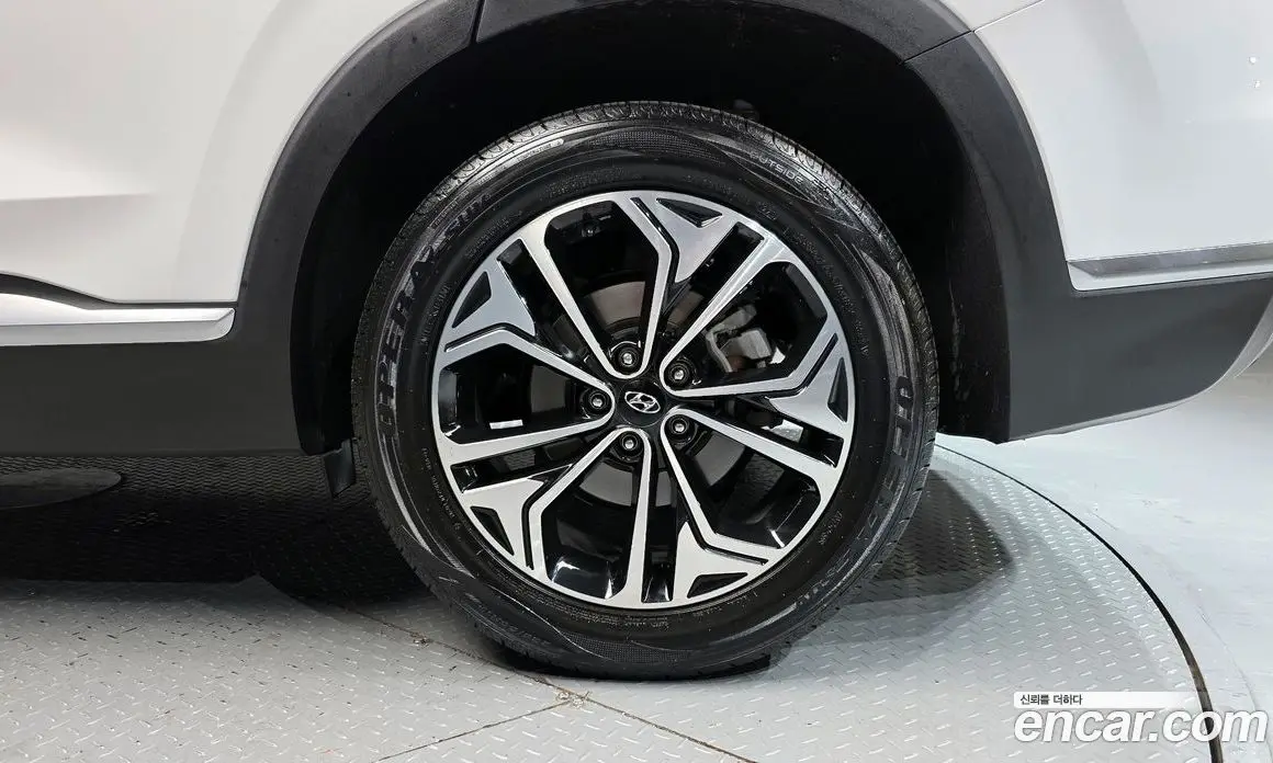 Hyundai Santa Fe 2020 2.0 автомат (гидро), фото 5