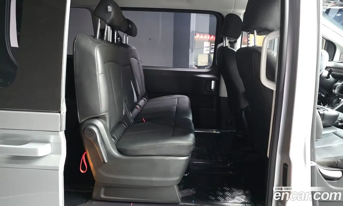 Hyundai Staria 2025 1.6 автомат (гидро), фото 16 Hyundai Staria 2025 1.6 автомат (гидро), фото 16