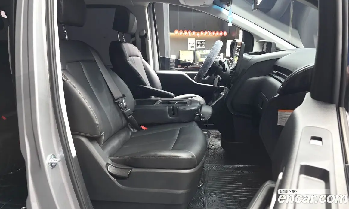 Hyundai Staria 2025 1.6 автомат (гидро), фото 17 Hyundai Staria 2025 1.6 автомат (гидро), фото 17