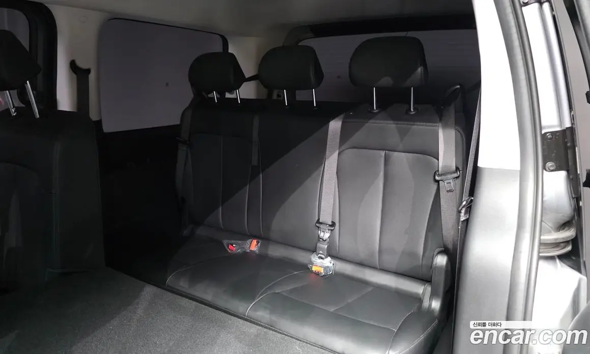 Hyundai Staria 2025 1.6 автомат (гидро), фото 19 Hyundai Staria 2025 1.6 автомат (гидро), фото 19