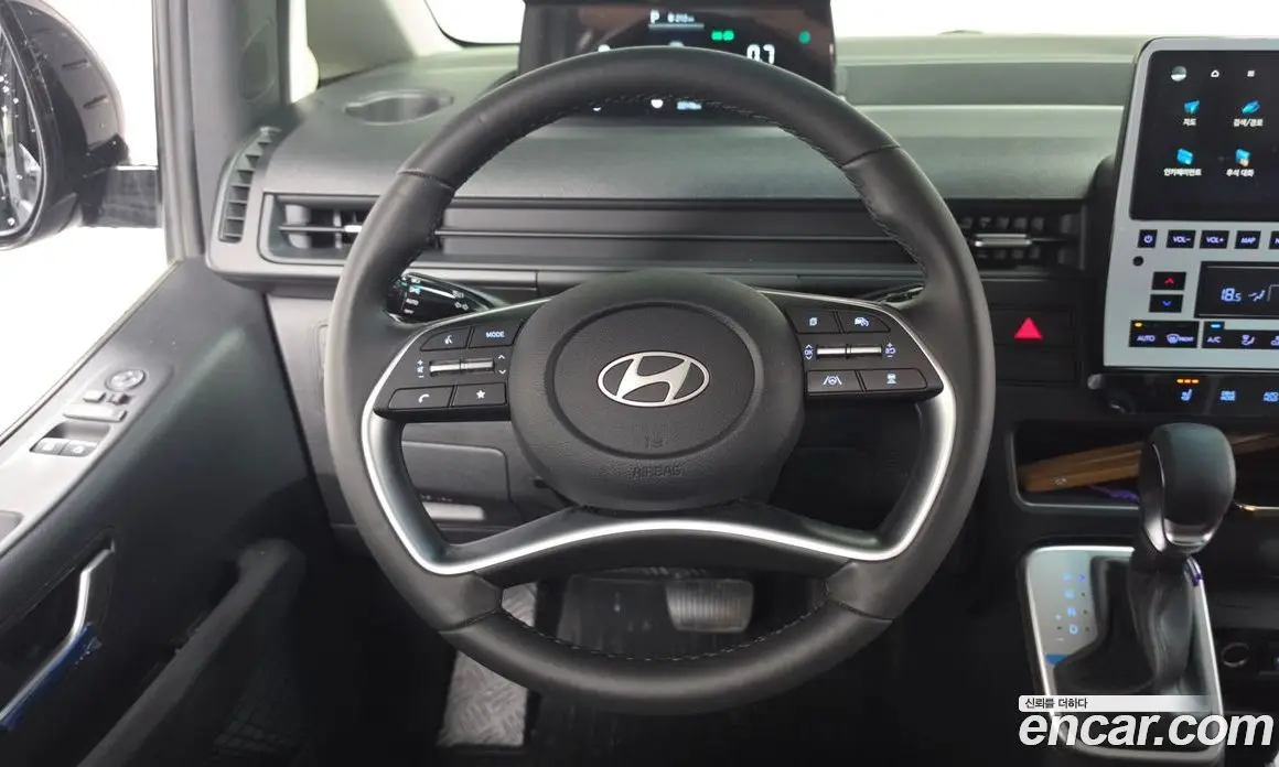 Hyundai Staria 2025 2.2 автомат (гидро), фото 21 Hyundai Staria 2025 2.2 автомат (гидро), фото 21