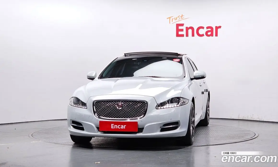 Jaguar XJ 2015 3.0 автомат (гидро), фото 3 Jaguar XJ 2015 3.0 автомат (гидро), фото 3