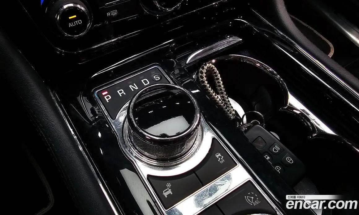 Jaguar XJ 2015 3.0 автомат (гидро), фото 9 Jaguar XJ 2015 3.0 автомат (гидро), фото 9