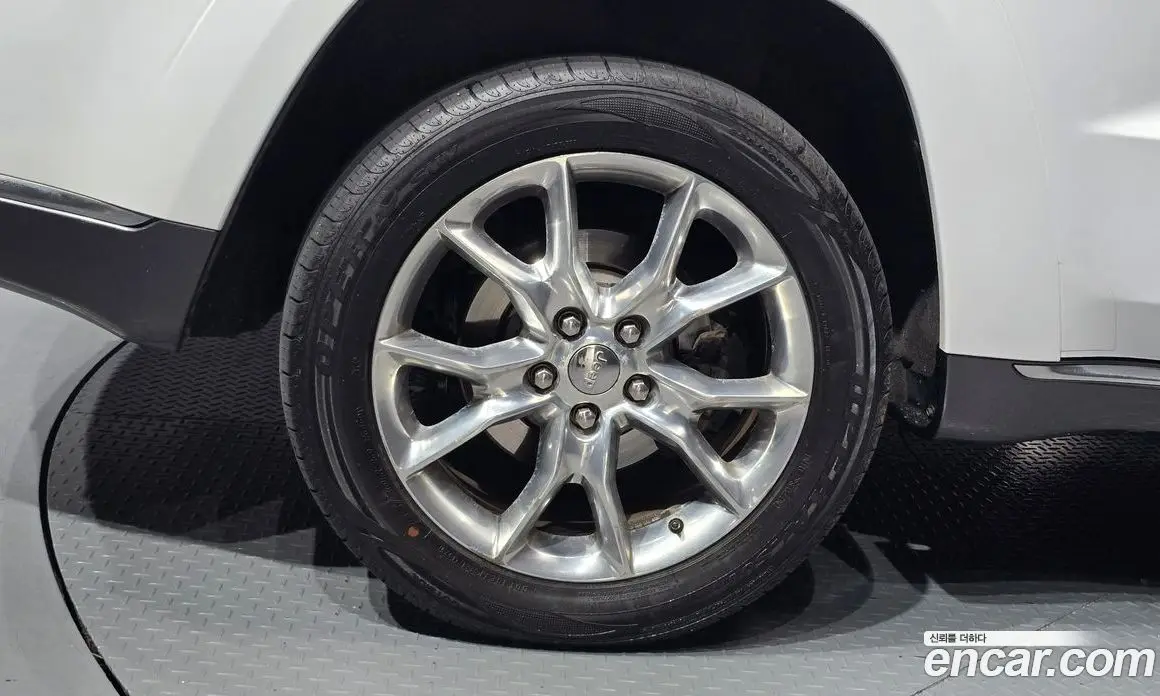 Jeep Cherokee 2015 3.0 автомат (гидро), фото 5 Jeep Cherokee 2015 3.0 автомат (гидро), фото 5