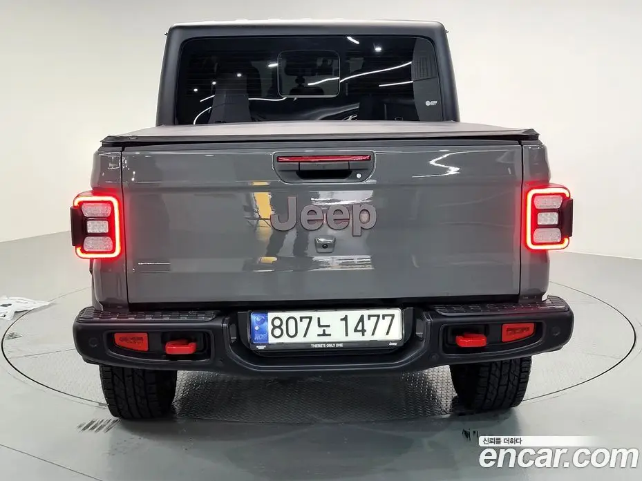 Jeep Gladiator 2023 3.6 автомат (гидро), фото 3 Jeep Gladiator 2023 3.6 автомат (гидро), фото 3