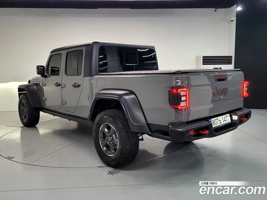 Jeep Gladiator 2023 3.6 автомат (гидро), фото 4 Jeep Gladiator 2023 3.6 автомат (гидро), фото 4
