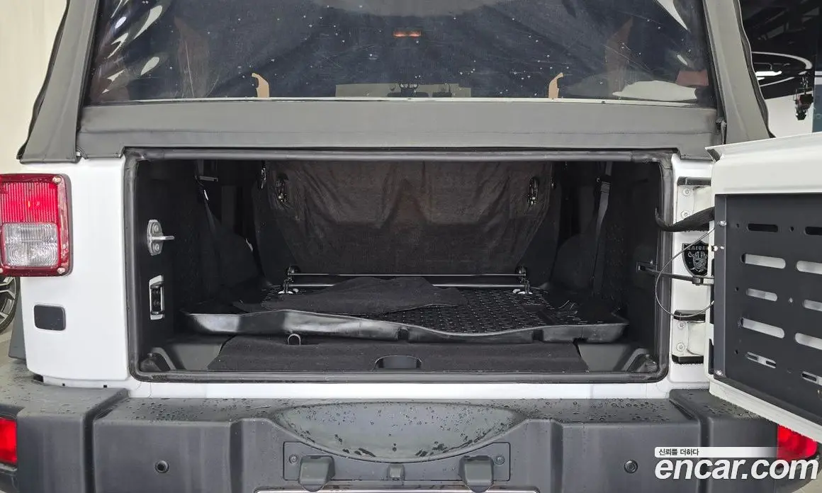 Jeep Wrangler 2017 3.6 автомат (гидро), фото 20 Jeep Wrangler 2017 3.6 автомат (гидро), фото 20