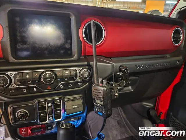 Jeep Wrangler 2019 2.0 автомат (гидро), миниатюра 12
