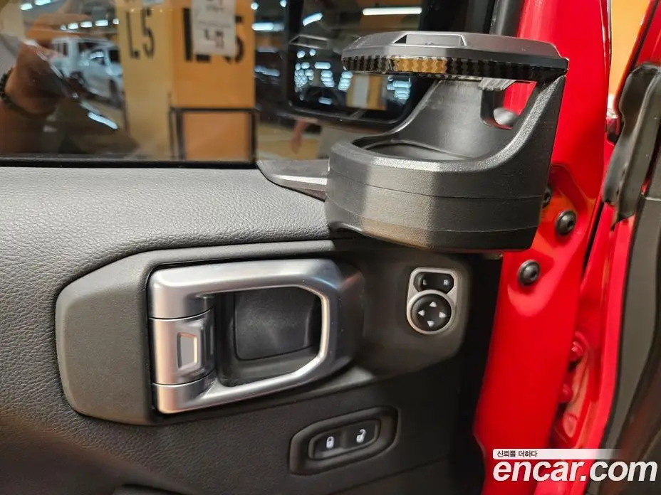 Jeep Wrangler 2019 2.0 автомат (гидро), фото 16 Jeep Wrangler 2019 2.0 автомат (гидро), фото 16