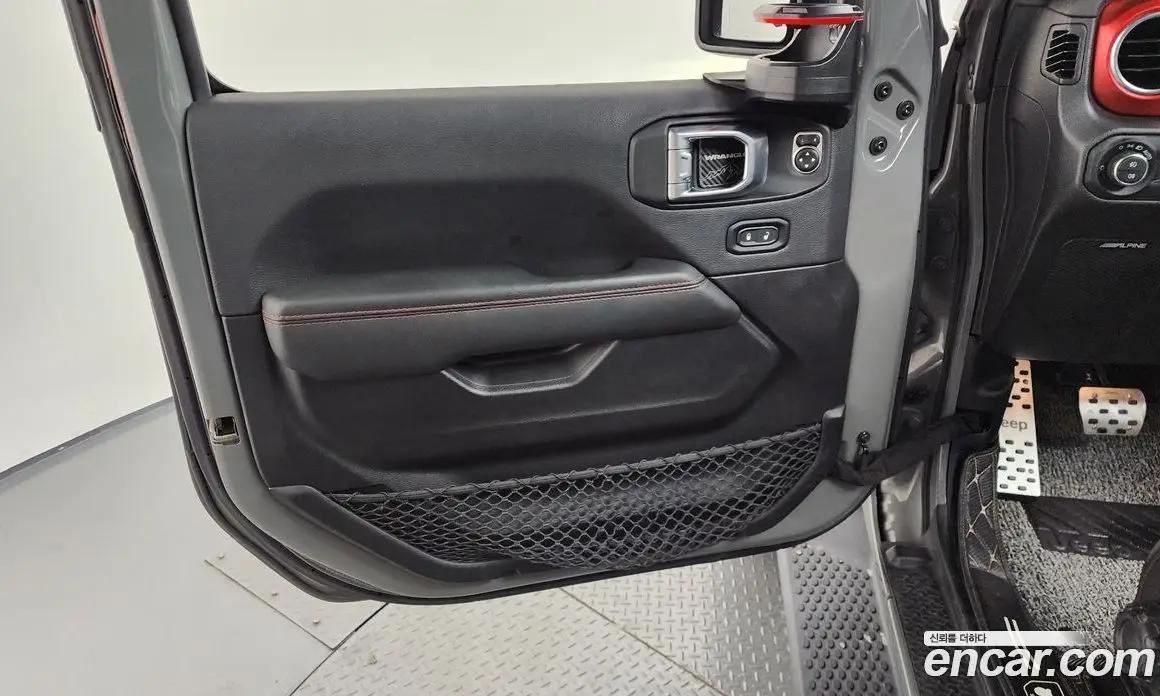 Jeep Wrangler 2023 2.0 автомат (гидро), фото 14 Jeep Wrangler 2023 2.0 автомат (гидро), фото 14