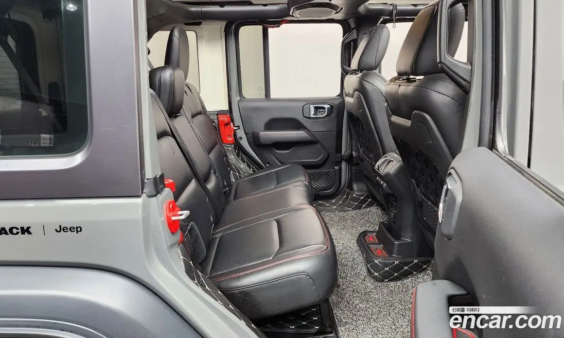 Jeep Wrangler 2023 2.0 автомат (гидро), фото 17 Jeep Wrangler 2023 2.0 автомат (гидро), фото 17