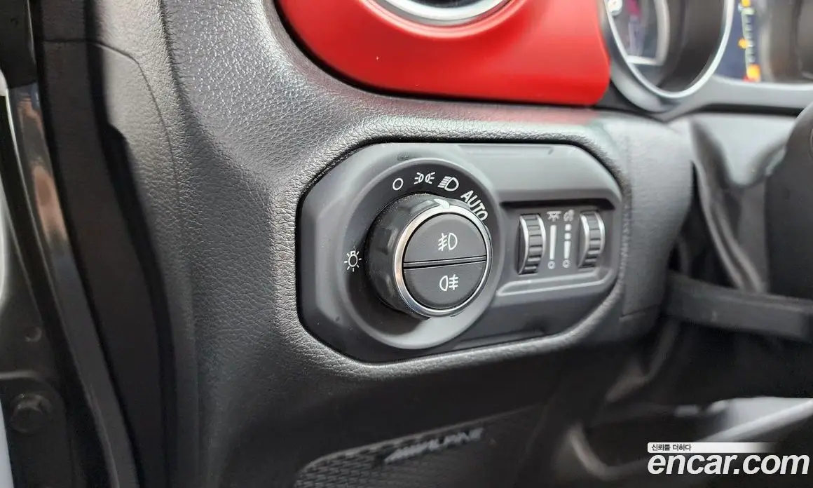 Jeep Wrangler 2023 2.0 автомат (гидро), фото 25 Jeep Wrangler 2023 2.0 автомат (гидро), фото 25