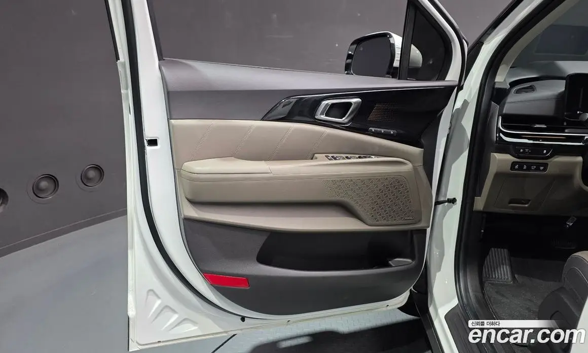 Kia Carnival 2024 2.2 автомат (гидро), фото 14 Kia Carnival 2024 2.2 автомат (гидро), фото 14