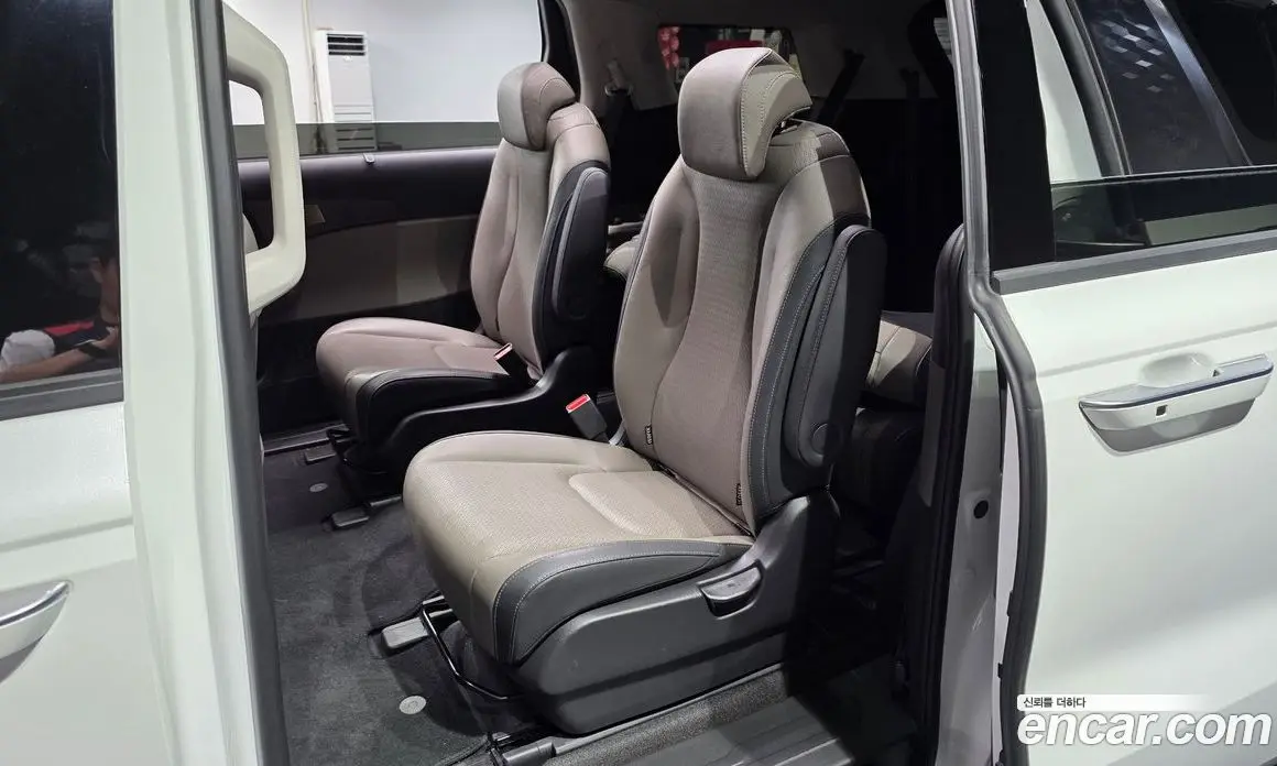Kia Carnival 2024 2.2 автомат (гидро), фото 17 Kia Carnival 2024 2.2 автомат (гидро), фото 17