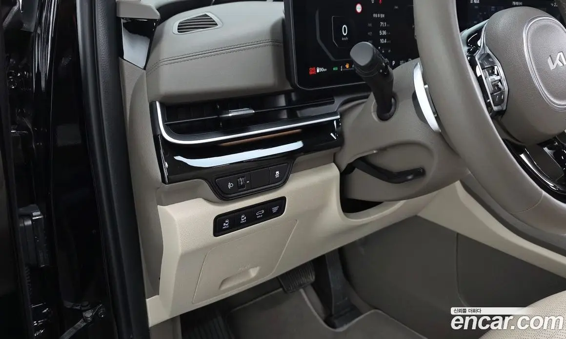 Kia Carnival 2024 1.6 автомат (гидро), фото 13