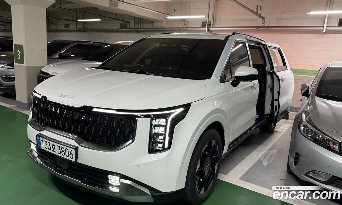 Kia Carnival 2025 1.6 автомат (гидро), фото 11