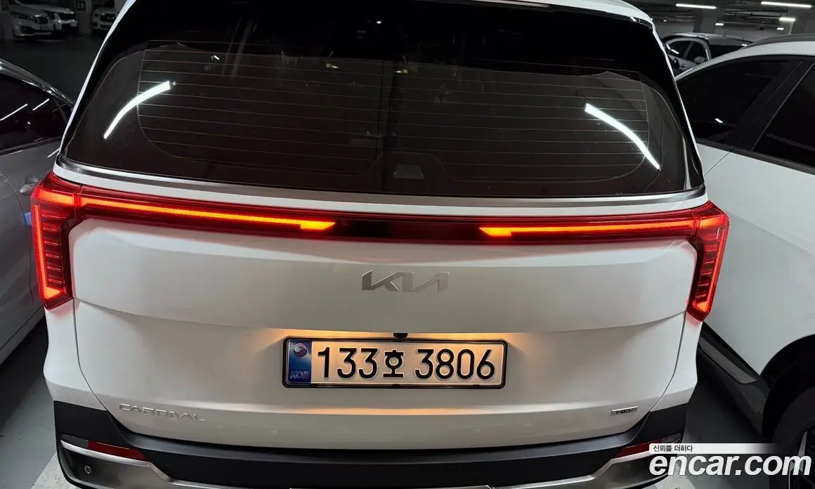 Kia Carnival 2025 1.6 автомат (гидро), фото 9