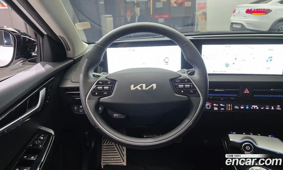 Kia EV6 2024 0.1 автомат (гидро), фото 18