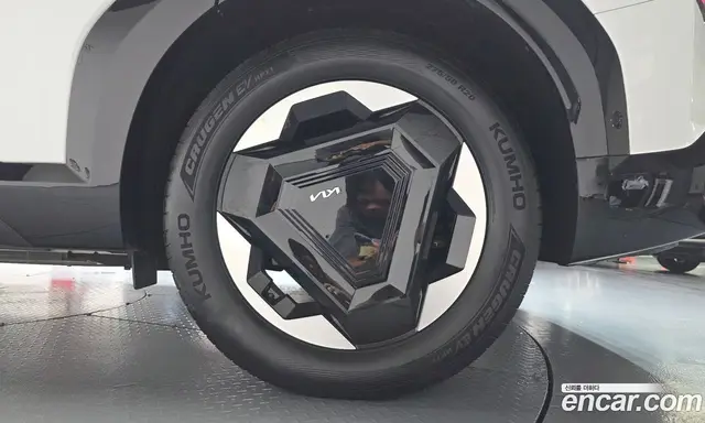 Kia EV9 2023 0.2 автомат (гидро), миниатюра 6 Kia EV9 2023 0.2 автомат (гидро), миниатюра 6