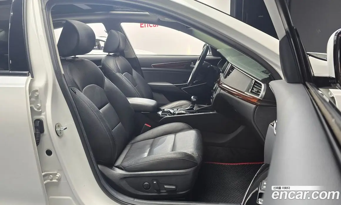 Kia K7 2016 2.4 автомат (гидро), фото 16 Kia K7 2016 2.4 автомат (гидро), фото 16