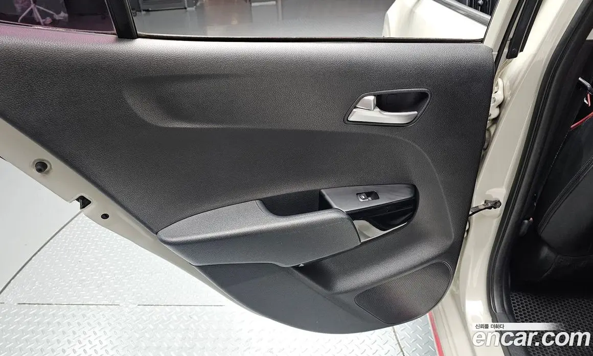 Kia Morning 2018 1.0 автомат (гидро), фото 15 Kia Morning 2018 1.0 автомат (гидро), фото 15