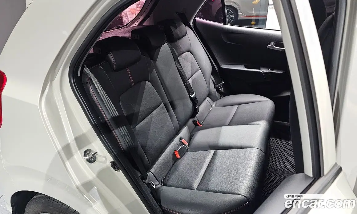 Kia Morning 2018 1.0 автомат (гидро), фото 17 Kia Morning 2018 1.0 автомат (гидро), фото 17