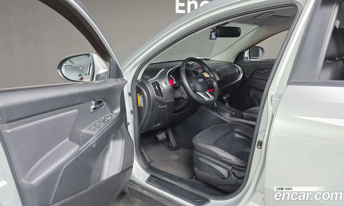 Kia Sportage 2012 2.0 автомат (гидро), фото 17 Kia Sportage 2012 2.0 автомат (гидро), фото 17