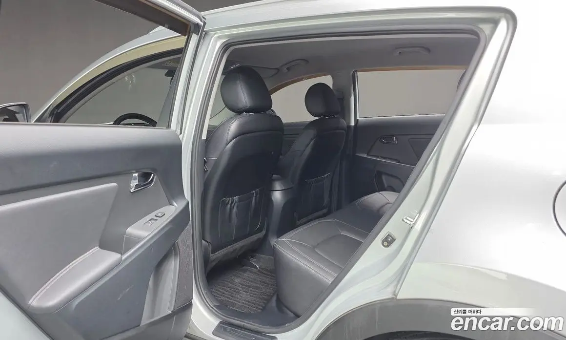 Kia Sportage 2012 2.0 автомат (гидро), фото 23 Kia Sportage 2012 2.0 автомат (гидро), фото 23