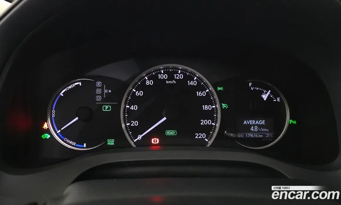 Lexus CT200h 2017 1.8 автомат (гидро), фото 8 Lexus CT200h 2017 1.8 автомат (гидро), фото 8