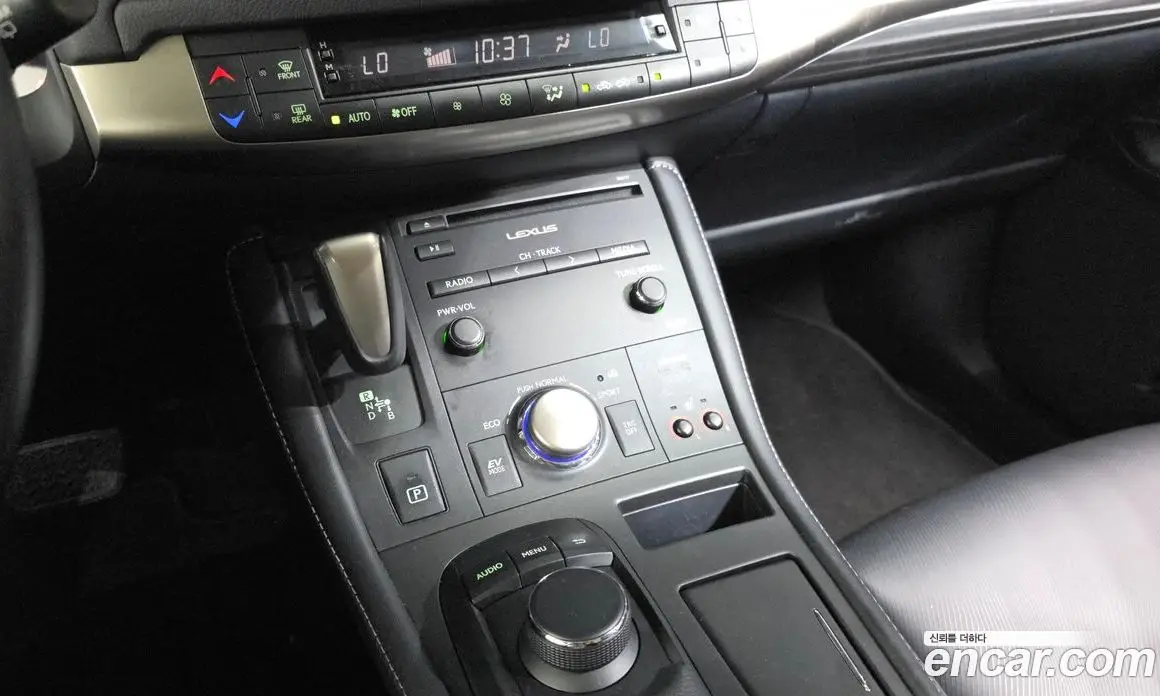 Lexus CT200h 2017 1.8 автомат (гидро), фото 9 Lexus CT200h 2017 1.8 автомат (гидро), фото 9