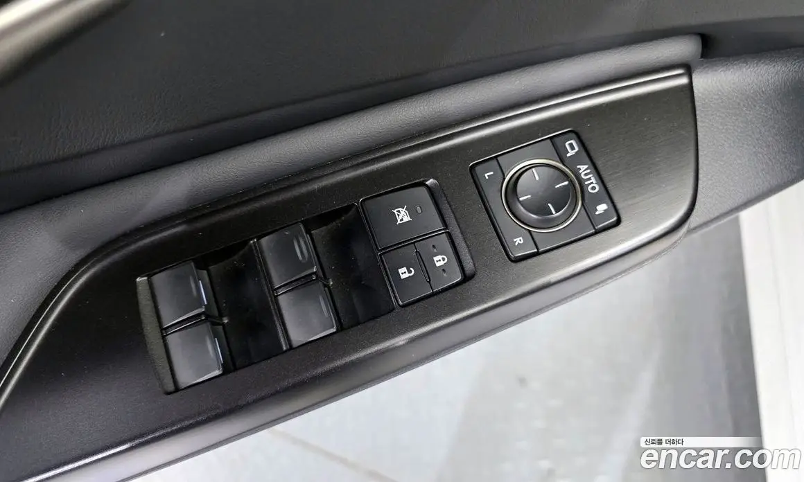 Lexus ES 2019 2.5 автомат (гидро), фото 14 Lexus ES 2019 2.5 автомат (гидро), фото 14