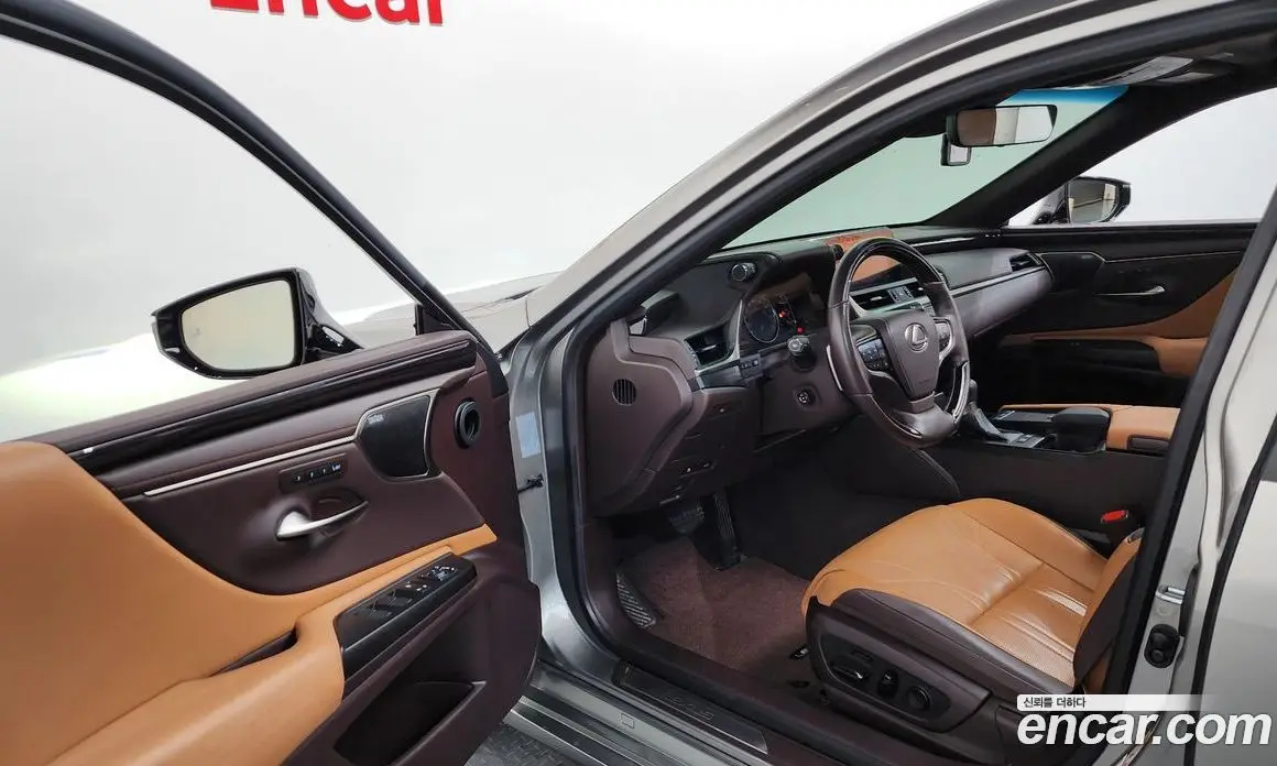 Lexus ES 2019 2.5 автомат (гидро), фото 13 Lexus ES 2019 2.5 автомат (гидро), фото 13
