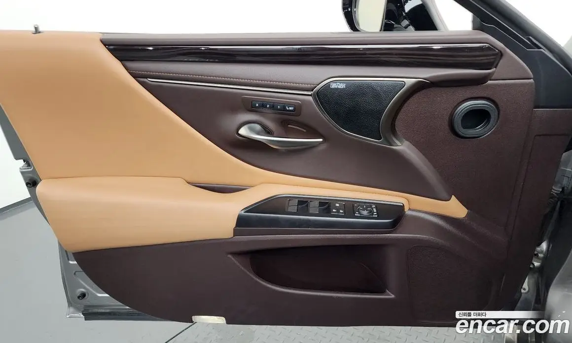 Lexus ES 2019 2.5 автомат (гидро), фото 14 Lexus ES 2019 2.5 автомат (гидро), фото 14