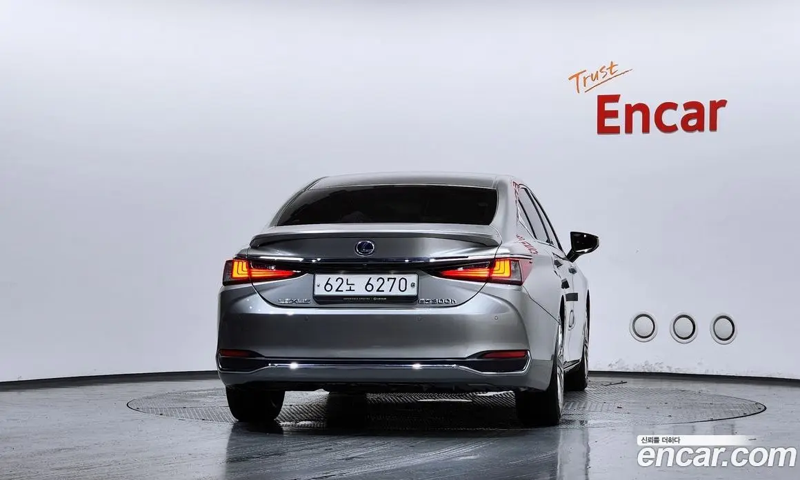 Lexus ES 2019 2.5 автомат (гидро), фото 4 Lexus ES 2019 2.5 автомат (гидро), фото 4