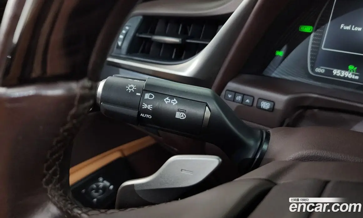 Lexus ES 2019 2.5 автомат (гидро), фото 34 Lexus ES 2019 2.5 автомат (гидро), фото 34