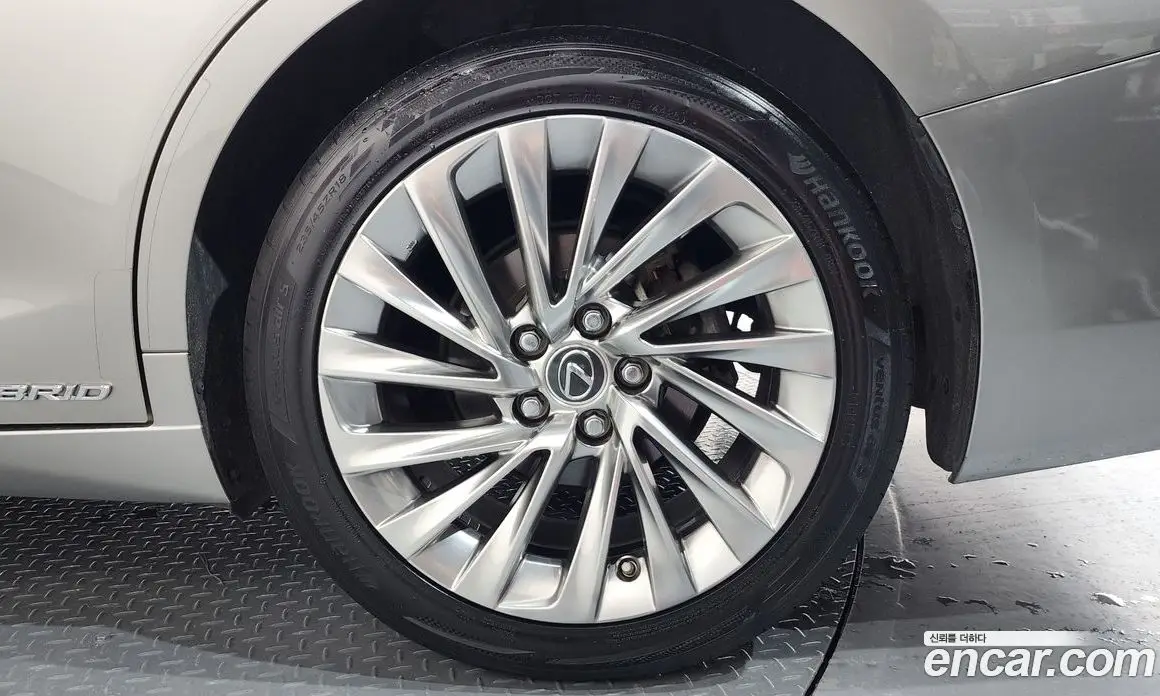 Lexus ES 2019 2.5 автомат (гидро), фото 7 Lexus ES 2019 2.5 автомат (гидро), фото 7